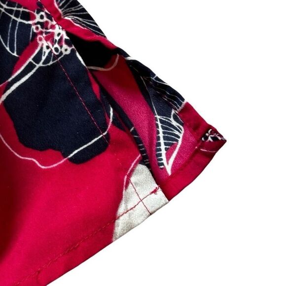 Lane Bryant Floral Flounce Blouse Women’s 26/28 V-neck Red Navy - Picture 7 of 12